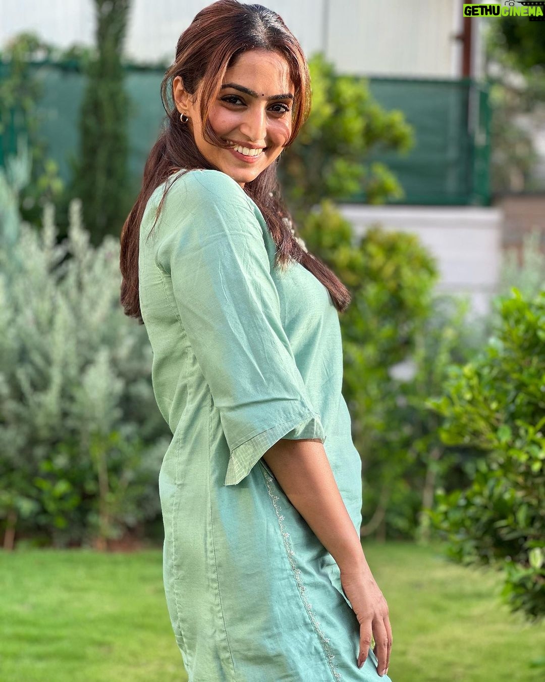 Reba Monica John Instagram - Ellavarkum Onam Aashamsakal πΈπ Yes, I made that pookalam π thanks