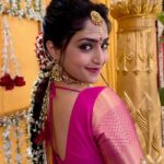 Reba Monica John Instagram - Here’s a special Sarayu smile for you cause we’re celebrating 50 glorious days for Samajavaragamana ✨🌸 thank you thank you 🙏 and this look’s from Balu and Sarayu’s wedding dayyy! #Samajavaragamana #grateful #streamingonaha #tollywood #debutdoneright 💕