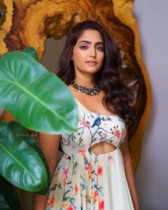 Reba Monica John Instagram - Delilah 🌸✨ Photographed by @mahesh_nair Styled by @manogna_gollapudi Wearing @kaastaanbydivaajain HMU @sanchitha_naik_mua Home