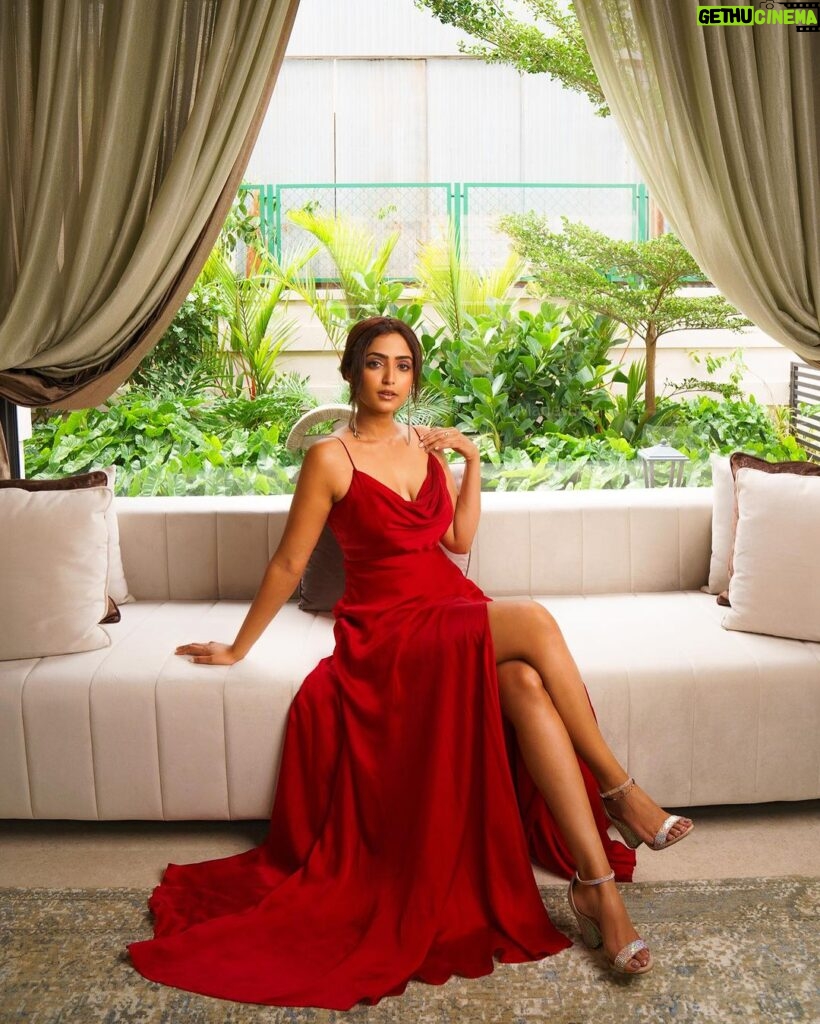Reba Monica John Instagram - Last from the Red Series 💥 Wearing @prashantikumarlabel Styled by @manogna_gollapudi Photographer @mahesh_nair MUH @sanchitha_naik_mua Location HOME 💕