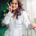 Reba Monica John Instagram - How it began and how it ended 🤓 📸 @revanthtummala Hair @prakash_kasara #smileyouarebeautiful #livelaughlove