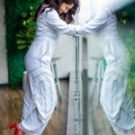 Reba Monica John Instagram - A quote I swear by “What’s meant to be, will always find a way 🤍” 📸 @revanthtummala ✨ Hair @prakash_kasara #samajavaragamana #streamingonAha #dontmissit #believe #universehasyourback