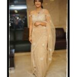 Reba Monica John Instagram - What a memorable night ⭐️ Saree by @t.and.msignature @tiyaneilkarikkassery Jewellery @petalsbyswathi Styling @manogna_gollapudi Hair @prakash_kasara MakeUp @bobbykasara #samajavaragamana
