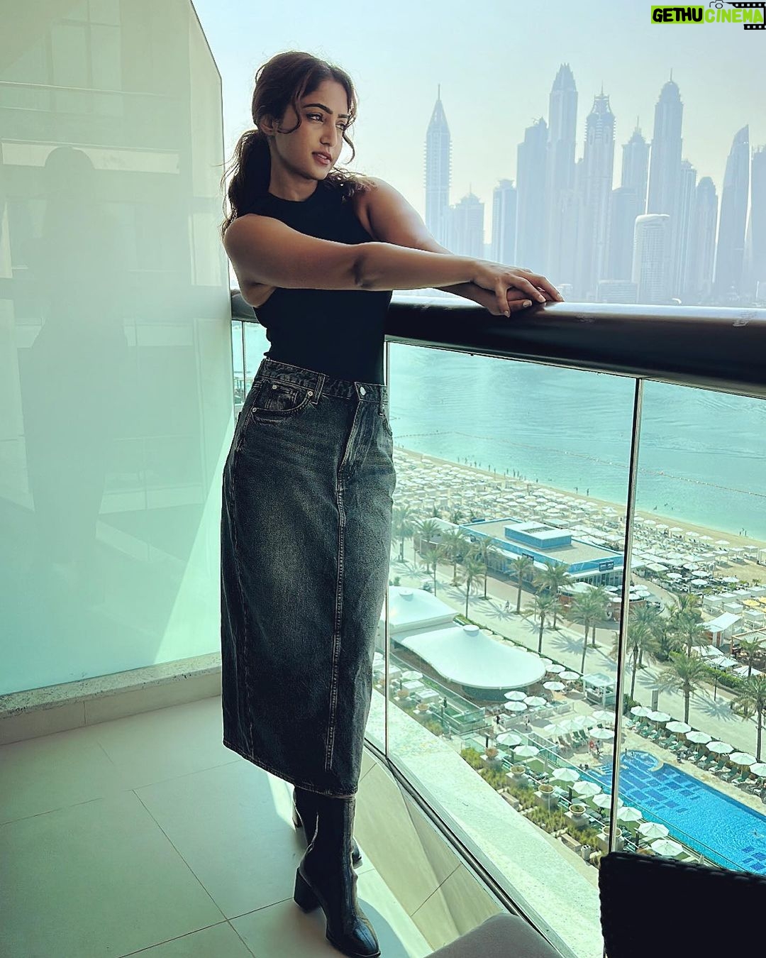 Reba Monica John Instagram - Dubai- nothing short of a dreamy city! I look forward to coming here each time but this time with my fam cause I wanted them to feel that contagious energy this place has to offer! The food here? God, to die for! I had some of the best Italian, Japanese food on this trip! Yummm Also, I must admit, This trip wouldn’t have been possible without @pickyourtrail and their meticulous planning cause I suck at making itineraries and that’s exactly why I needed them! They made it absolutely hassle free especially cause I wanted to make my mums birthday extra special! So thank you guys, for helping me make some wonderful memories 🫶✨ #dubai #blacklove #holidaywithfamily #birthdaysurprise #bestfood #pickyourtrail #hasslefreeholidays #pickyourdubaitrail Marriott Resort Palm Jumeirah Dubai