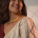 Reba Monica John Instagram - Take me back to the days when love was true and people were real ✨ #reelsinstagram #vintageaesthetic #oldisgold #90saesthetic #sareelove
