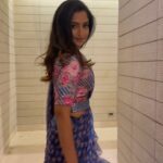 Reba Monica John Instagram - Hayyodaaaa 🫠 This saree by @drzya_ridhisuri is so Dreamy ✨ 💯 personality match 🦋 #reelsinstagram #indiandesigners #sareelove #easybreezybeautiful #slowmotion #smilesmilesmile