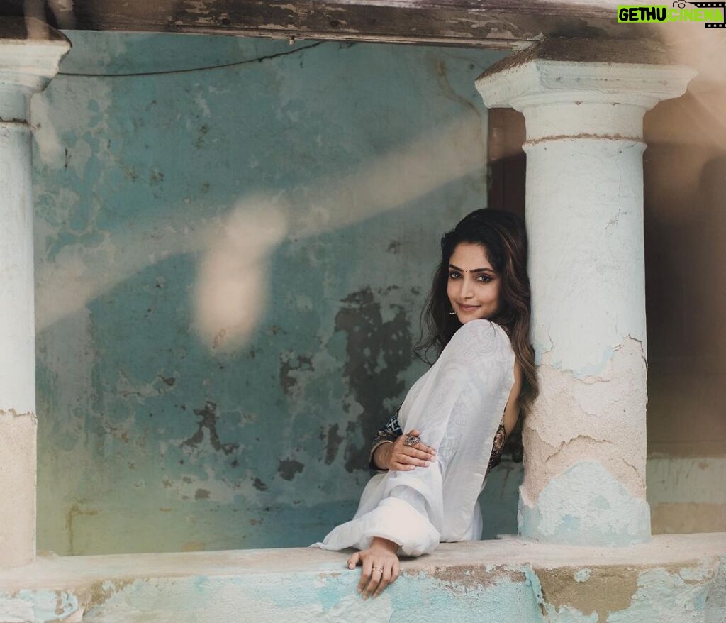 Reba Monica John Instagram - The last few from the series that’s close to my heart! 🌸🤍 Our sole aim was to keep it real and rustic with this shoot! I remember deciding with the team to walk down Parry’s street to find some live locations and coincidentally, to our amazement, we happened to walk into an almost torn down, rustic building that looked like a set, like it was made just for us! The Colors, props, the aesthetic was exactly what we wanted. We didn’t have to do anything more. Thankful to the wonderful team I got to work with, who so effortlessly brought this vision to life ❤ Shot by : @deepak_durai_photography Wardrobe/styling : @labelswarupa MUA : @priya_durai_makeoverartistry Assisted @Im_stefy3 Conceptualised - @arunprajeethm #aesthetic #rustic #southindian #tamilactress #tamilbgm #chennaidiaries #keepingitreal #photooftheday #streetphotography Chennai,Tamilnadu