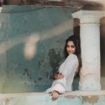 Reba Monica John Instagram - The last few from the series that’s close to my heart! 🌸🤍 Our sole aim was to keep it real and rustic with this shoot! I remember deciding with the team to walk down Parry’s street to find some live locations and coincidentally, to our amazement, we happened to walk into an almost torn down, rustic building that looked like a set, like it was made just for us! The Colors, props, the aesthetic was exactly what we wanted. We didn’t have to do anything more. Thankful to the wonderful team I got to work with, who so effortlessly brought this vision to life ❤️ Shot by : @deepak_durai_photography Wardrobe/styling : @labelswarupa MUA : @priya_durai_makeoverartistry Assisted @Im_stefy3 Conceptualised - @arunprajeethm #aesthetic #rustic #southindian #tamilactress #tamilbgm #chennaidiaries #keepingitreal #photooftheday #streetphotography Chennai,Tamilnadu