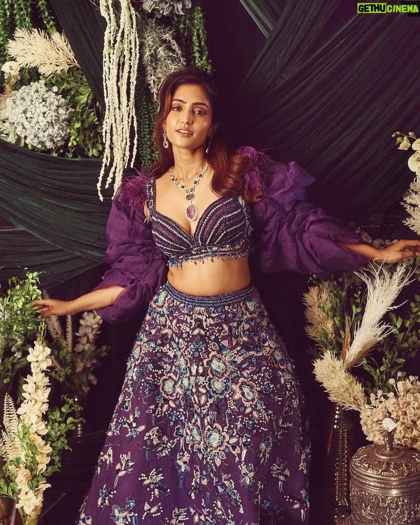 Reba Monica John Instagram - Did I hear Queeeen 👑✨ Walked for @teach_for_change Outfit: @amitgt_officialpage Jewellery: @siddharthafinejewellers Styled by @officialanahita Makeup: @theartbeatsalon Photography: @shreyansdungarwal Decor: @eventoentertainments Hyderabad