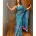Reba Monica John Instagram - The Colors, the feel, so simple and just the way I like it! Can’t get enough 💕🦋 #sareelove #explorepage #indianwear #cottonsaree #comfortzone