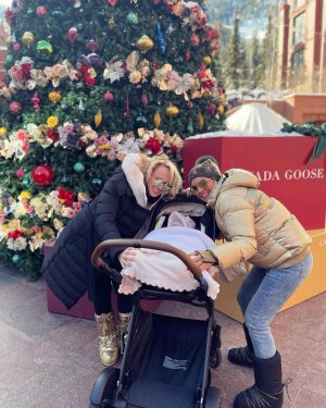 Rebel Wilson Instagram - First family Christmas 🎄 ❄️🎅🏼🎶💗🎁🥰☃️⭐️