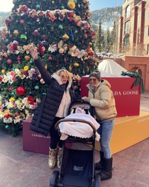 Rebel Wilson Instagram - First family Christmas 🎄 ❄️🎅🏼🎶💗🎁🥰☃️⭐️