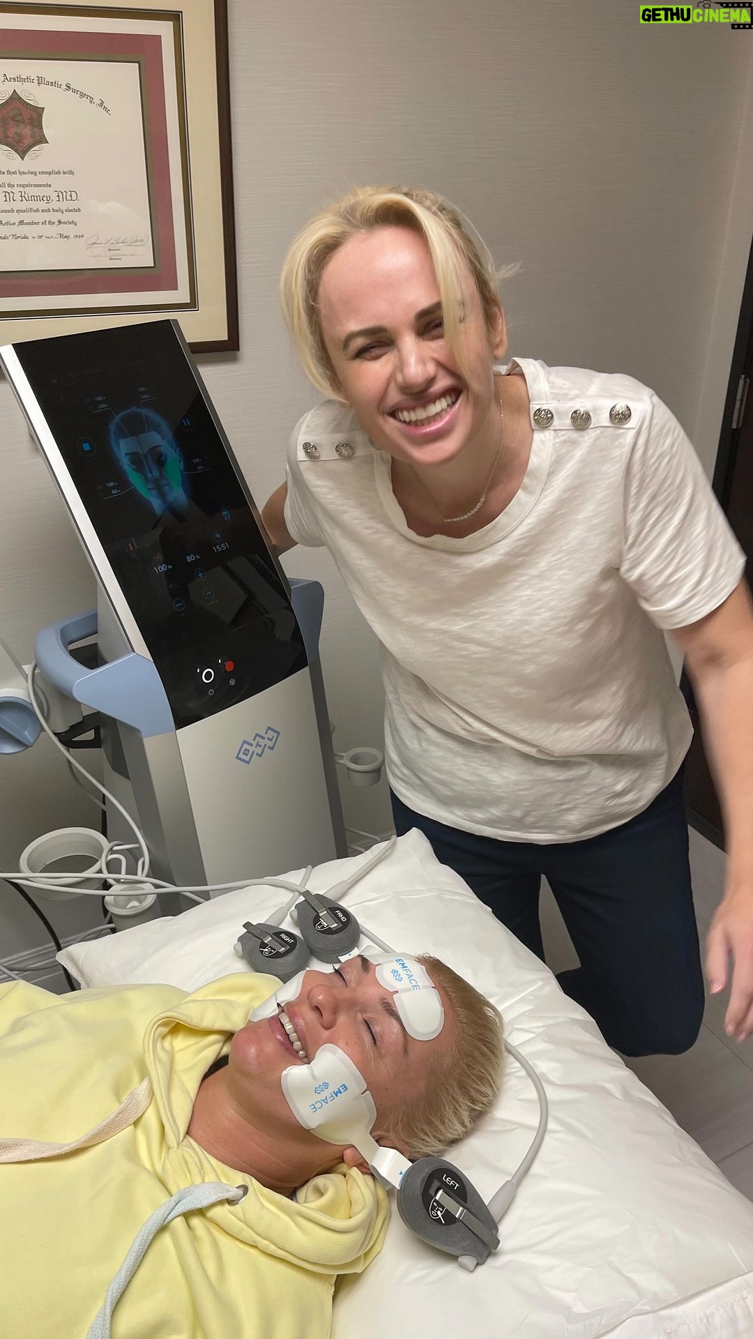 Rebel Wilson Instagram - Went and did EMFACE today, a brand new treatment for the face! #emface #EmfacePartner #EmfaceTheNation #NeedleFree @drbriankinney @btlaesthetics @emface