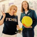 Rebel Wilson Instagram - Having a BALL at the US OPEN! 😜@iga.swiatek @usopen