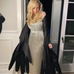 Rebel Wilson Instagram - Hands up - who enjoyed the Oscars? (Okay maybe hands down 🤷‍♀️) What a night! 🖤 wearing custom @moschino @jeremyscott styling: @elizabethstewart1 @styledbyjennyr hair: @robertvetica make-up: @mollyrstern 🖤⭐️🖤