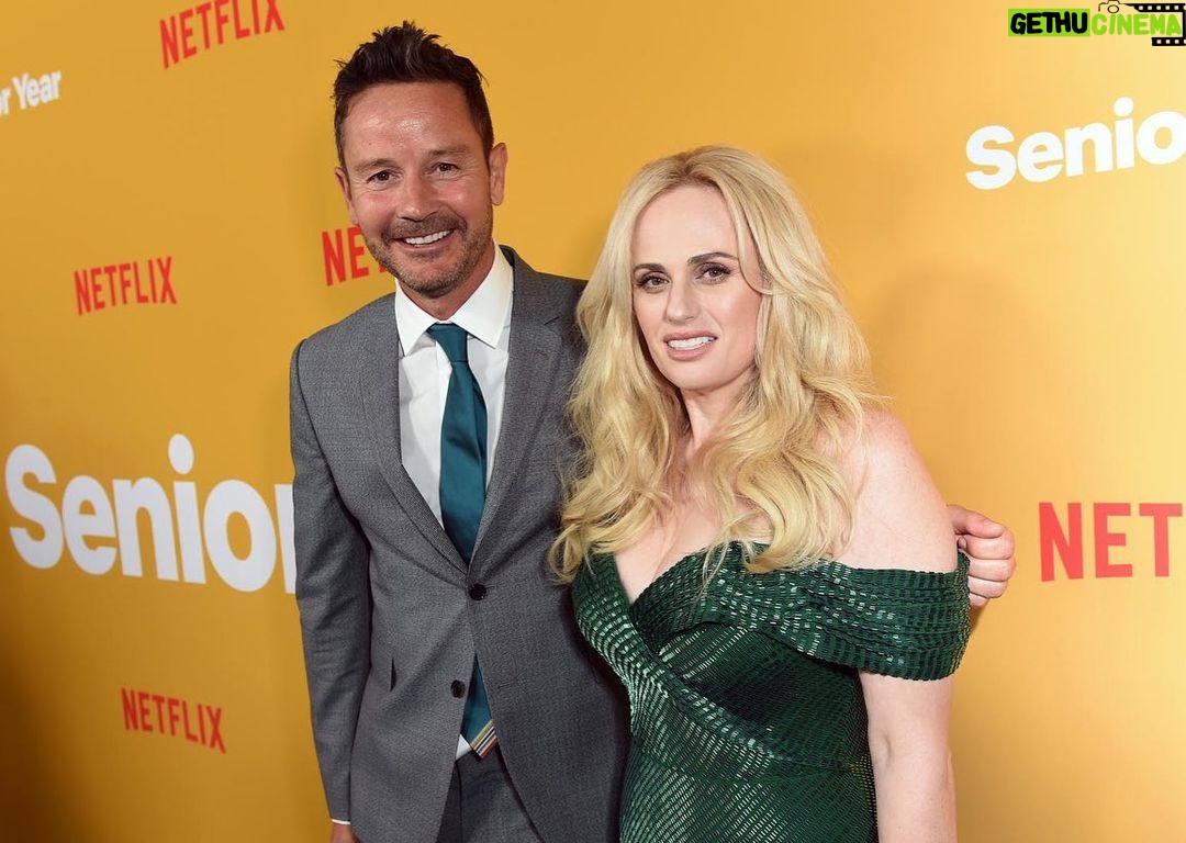 Rebel Wilson Instagram - Could not be prouder of this lot! Check us out this weekend when SENIOR YEAR drops on Netflix 💚💛🤍💚💛🤍