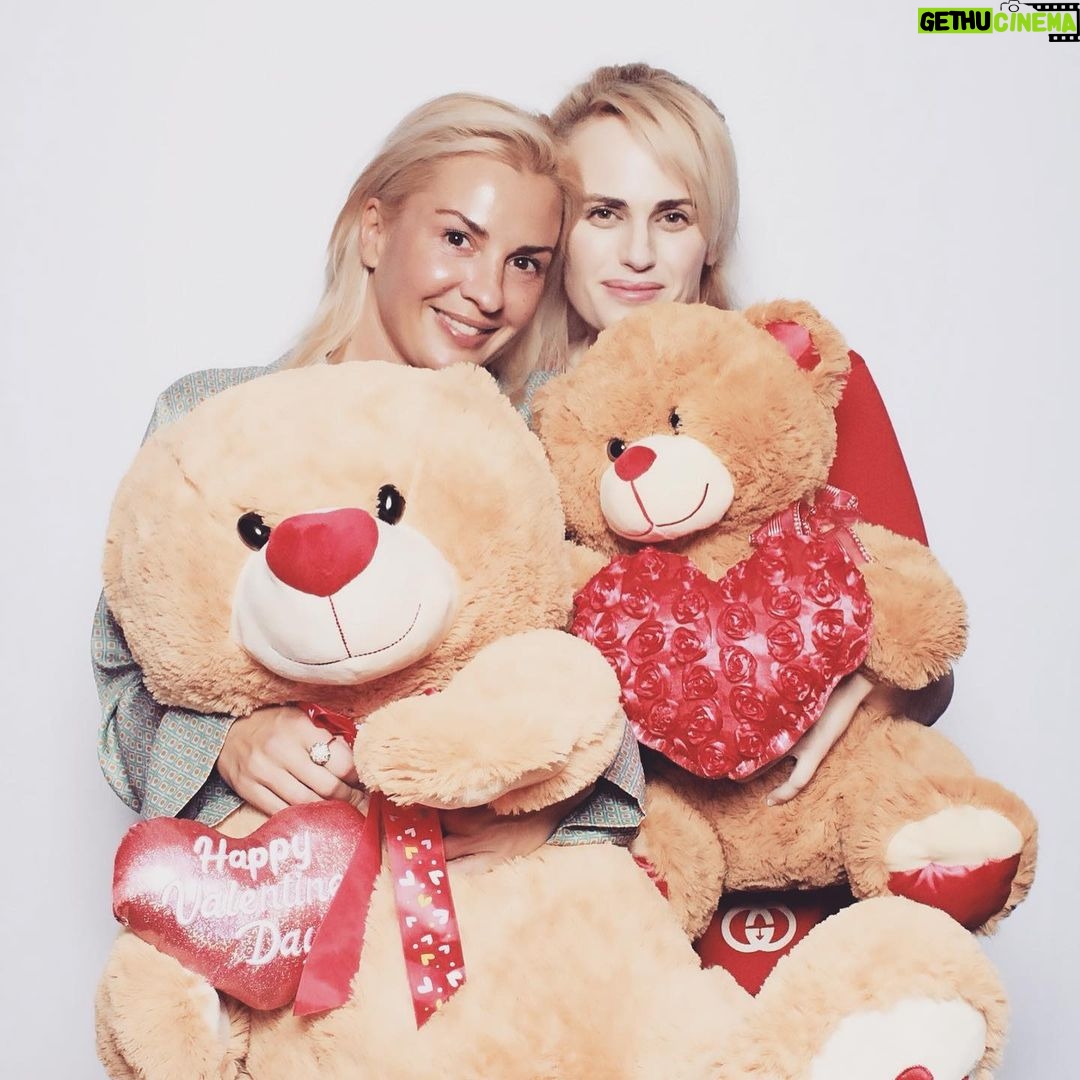 Rebel Wilson Instagram - A lot of love for these folks š„° Thanks @michael @vasjmorgan ā¤ļø Happy Valentineās Day everyone