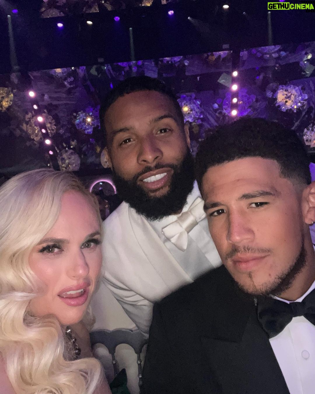 Rebel Wilson Instagram - AMFAR with these ballers 🏈@obj & Devin Booker 🏀