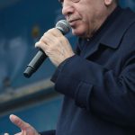 Recep Tayyip Erdoğan Instagram - Ülkeye, millete bir faydası olmayan partilerin bazıları tüm stratejilerini kazanmak değil kaybettirmek üzerine kurmuş durumdalar. Varsın onlar tilkilerinin kuyruklarını birbirlerine bağlamakla uğraşsınlar. Biz ülkemiz için yaptıklarımızı, yapacaklarımızı anlatmayı sürdüreceğiz. Ordu