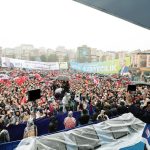 Recep Tayyip Erdoğan Instagram - Gönlümün bahçesinde daima birinci gelen, ana yurdum, baba ocağım, sevdasını göğsümde taşımaktan iftihar ettiğim Rize… Teşekkürler Rize! 🇹🇷