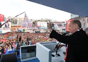 Recep Tayyip Erdoğan Instagram - Emeğin ve emekçinin, mübarek alın terinin, kara elmasın şehri Zonguldak… Teşekkürler Zonguldak! 🇹🇷