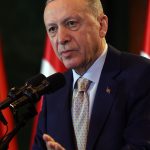 Recep Tayyip Erdoğan Instagram - Artık kimsenin itibar etmeyeceğine inandığımız bayat oyunların gayesi bizi asıl hedeflerimizden, Türkiye Yüzyılı vizyonumuzdan uzaklaştırmaktır. Bugüne kadar başaramadılar, inşallah yine başaramayacaklar.