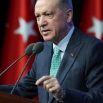 Recep Tayyip Erdoğan Instagram - Biz hiçbir zaman kısa vadeli hedefler peşinde koşmadık, koşmuyoruz. Günü kurtarmanın değil istikbali şekillendirmenin derdindeyiz. Bilim insanlarımıza katkı sunmayı, imkânlarımızı onların başarısı için seferber etmeyi sürdüreceğiz.