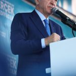 Recep Tayyip Erdoğan Instagram - Yere göğe sığdıramadıkları genel başkanlarını partiden öyle bir kazıyıp attılar ki neredeyse kedisi Şero’yu bile kapıdan içeri sokmayacaklar. Adana