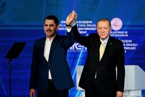 Recep Tayyip Erdoğan Instagram - İstanbul’umuzun ulaşımını rahatlatmanın yanı sıra tarihî boyutu da olan anlamlı bir proje: Sirkeci-Kazlıçeşme Raylı Sistem Hattımız…