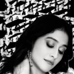 Regina Cassandra Instagram - @soigne_official_ @hemalathahairandmakeup @hair_by_aiswaryaraj @mickey__creations @aadiraabyaarushi @weaveinindia @aguisebymandirabansal