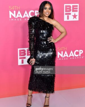 Regina Hall Instagram - Great night at the @naacpimageawards celebrating our excellence.  Congratulations to all the winners and nominees!!! 
🖤
Thank you
Hair: @realsabinejean 
Makeup: @lewinadavid 
Styling: @edmondalison