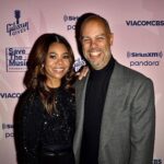 Regina Hall Instagram - It’s easy to honor such a kind and generous person like @jessecollinsent Congratulations! #savethemusic makeup: @lewinadavid hair: @embreetheory styling: @edmondalison