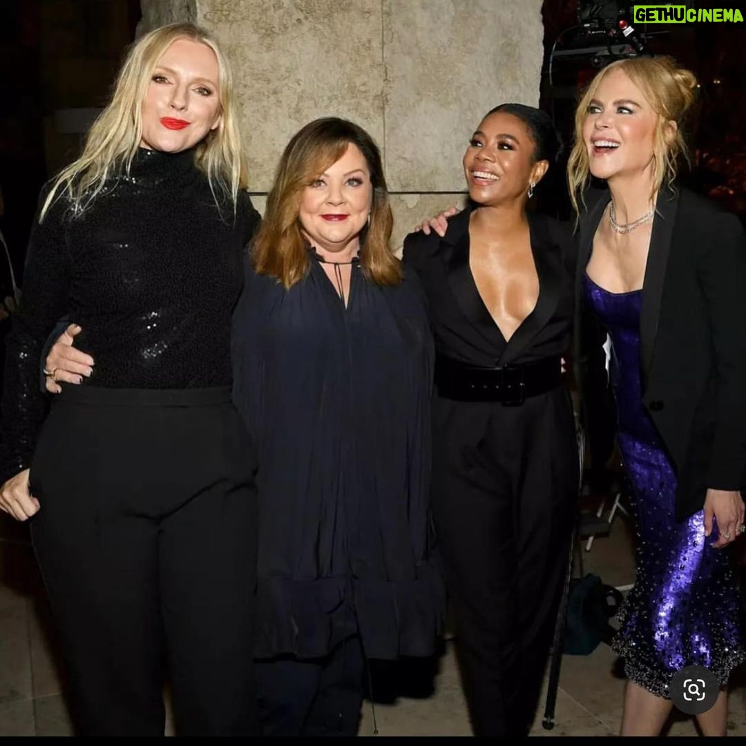 Regina Hall Instagram - Enjoyed celebrating this ICON! @melissamccarthy Thank you @laurabrown99 and @instylemagazine Make/up @lewinadavid Hair @embreetheory Styling @edmondalison