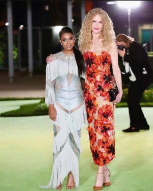 Regina Hall Instagram - About last night 🤍
Thank you to @theacademy and @nicolekidman for a wonderful night! And to the team that made it happen 😘
👗@edmondalison
💄 @lewinadavid 
💇🏾‍♀️ @shornelll 
💅 @chuenails