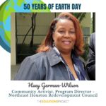 Regina Hall Instagram - In honor of #EarthDay, I'm thrilled that the boys, @markruffalo and @doncheadle will follow Mother Earth’s lead with a team rendition of @100isNow #WCW! Make sure you head to their pages and read about two more incredible women of color making the future we want for our communities, today. You know… we could have hundreds of artists celebrating frontline sheroes every week. Have anyone in mind? But, first! Today my #WCW is Huey German-Wilson. A woman who walks it like she talks it! In her #Houston community she learned that her neighbors all had the same concerns - illegal dumping, poor infrastructure, safety, housing, jobs, and lack of economic opportunity. Huey’s strong ties to her community led her to run for city council in 2019. Although she didn't win, Huey has made it her mission to hold elected officials accountable to the people they serve. #GreenNewDeal Through her efforts with @ceer_houston, @lisc_hq and @universityofhouston to name a few, @hueygermanwilson continues to work on a more resilient community after Hurricane Harvey. Huey is dedicated to the students in the surrounding schools by ensuring that programs are kept alive to prepare them for the plethora of options in life along with keeping them engaged in community outreach. She is a pillar of strength and has been recognized by the @txblackcaucus for her tireless efforts. She’s awesome all around 👏🏾👏🏾👏🏾👏🏾 “Let us harness the power of our ancestors to do the hard work in support of our community. Let us plant that seed. Together, we will watch it grow.” - Huey German-Wilson