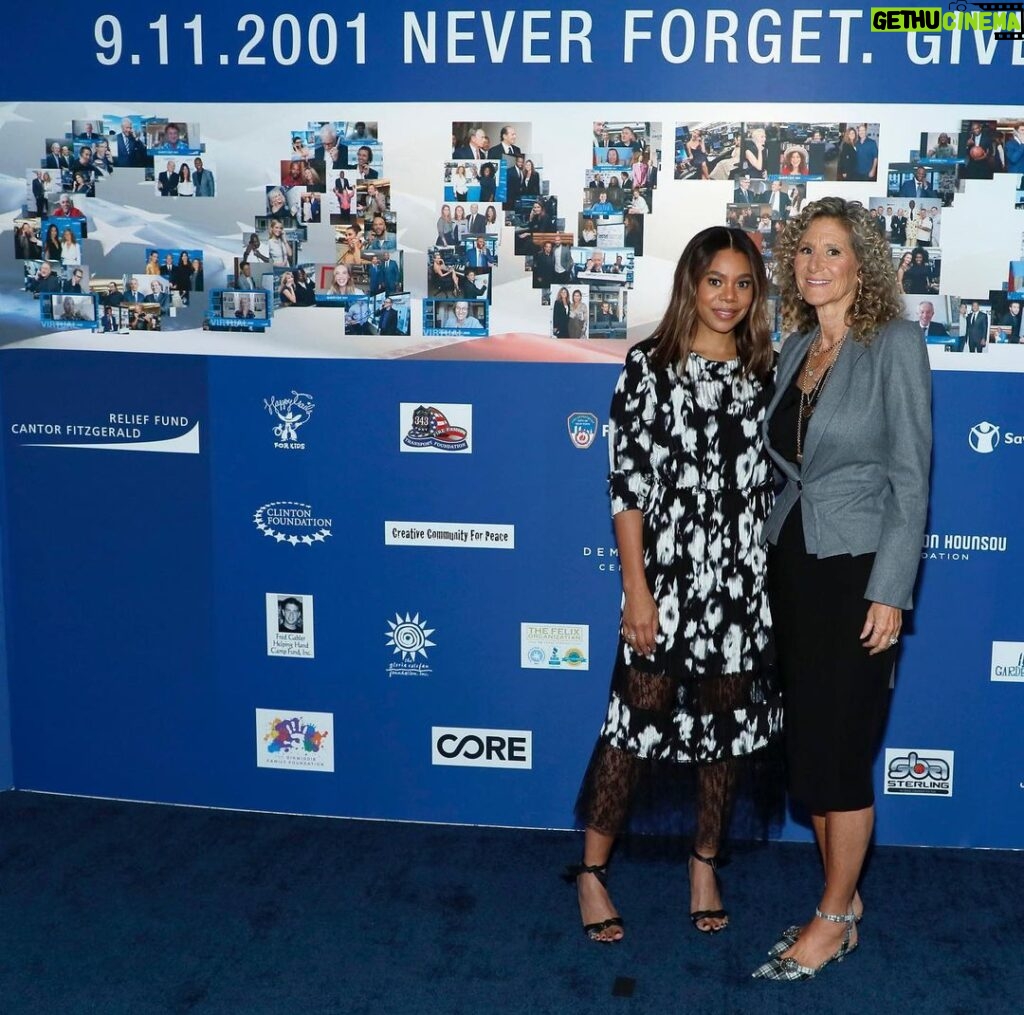 Regina Hall Instagram - Every year since 9/11/2001, Cantor Fitzgerald commemorates their 658 employees who were lost in the World Trade Center attacks by supporting charities that provide hope and support around the globe. Through their generosity, Cantor Fitzgerald, has taken what would be a day of complete tragedy and have turned it into something that’s quite beautiful and impactful. This year, I was able to participate as an Ambassador on behalf of @srfcure I’m honored to have been able to spend some time with @cfrelieffund and am beyond grateful for what their donation will mean for the push to find a cure for Scleroderma.