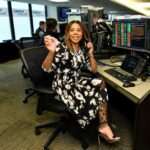 Regina Hall Instagram - Every year since 9/11/2001, Cantor Fitzgerald commemorates their 658 employees who were lost in the World Trade Center attacks by supporting charities that provide hope and support around the globe. Through their generosity, Cantor Fitzgerald, has taken what would be a day of complete tragedy and have turned it into something that’s quite beautiful and impactful. This year, I was able to participate as an Ambassador on behalf of @srfcure I’m honored to have been able to spend some time with @cfrelieffund and am beyond grateful for what their donation will mean for the push to find a cure for Scleroderma.