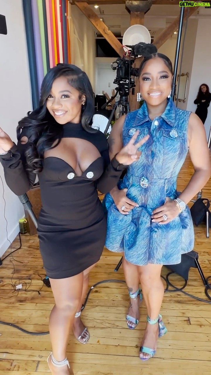 Reginae Carter Instagram - For the first episode of Glamour’s new series, #GirlhoodFirsts, we asked iconic mother-daughter duo Toya Johnson Rushing and Reginae Carter to take a trip down memory lane. Do you remember your first celebrity crush? #ToyaAndReginae