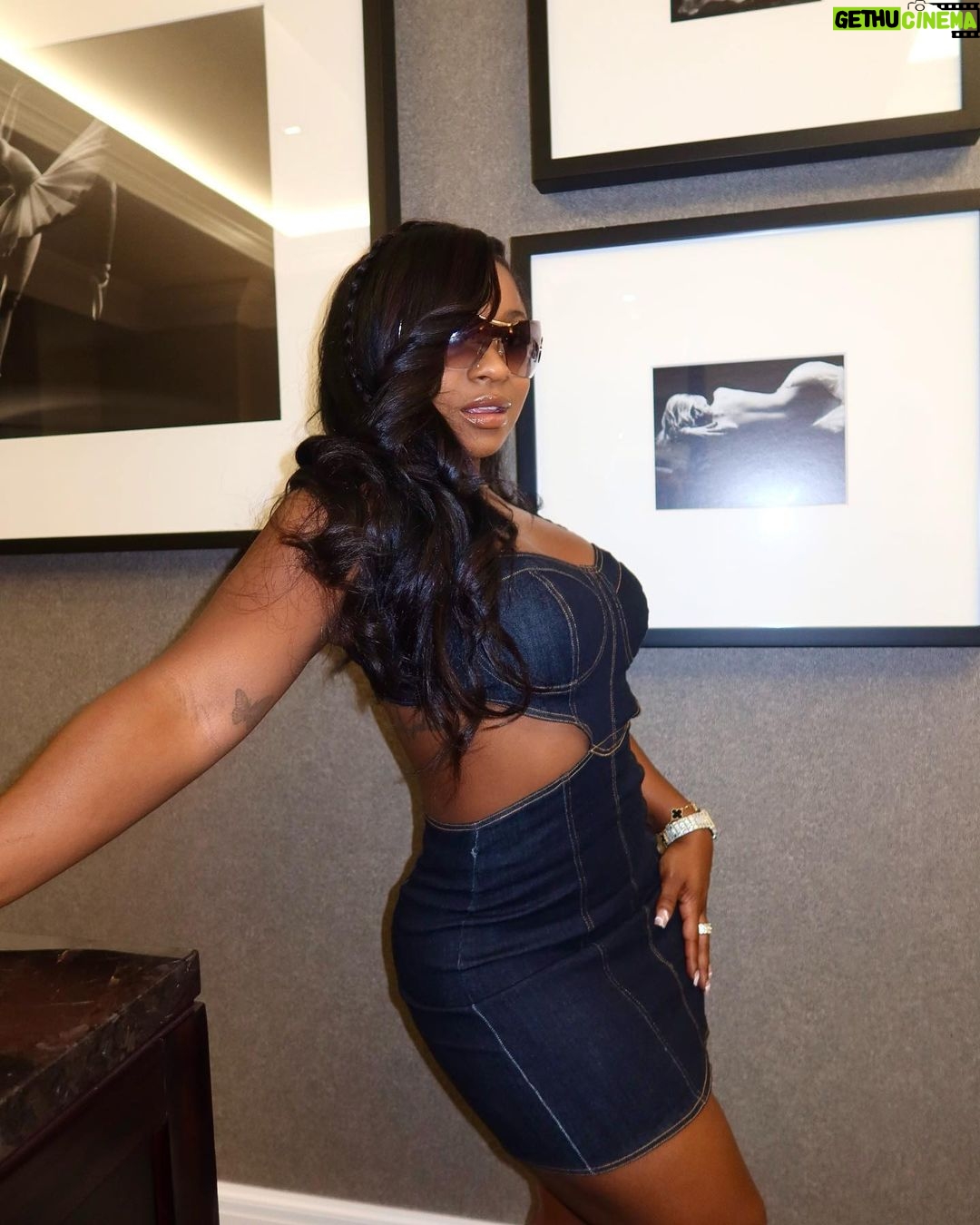 Reginae Carter Instagram - T’d Up RN 😎 Dress @hellobarbie 🥰