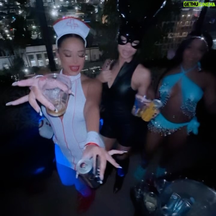 Reginae Carter Instagram - Issa Belly dancer and I finally did the Water challenge š„µ #halloweenwaslitš„