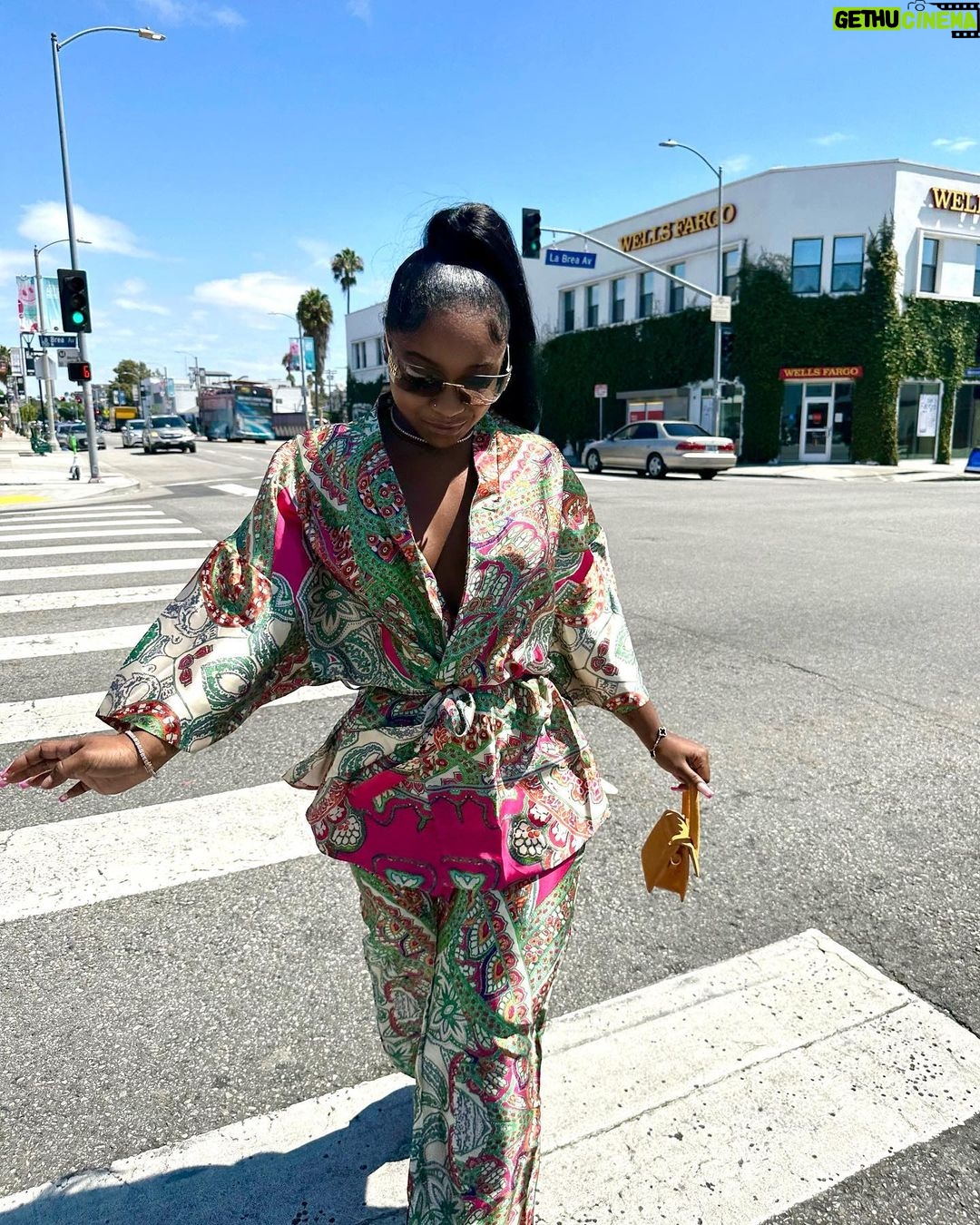 Reginae Carter Instagram - Life Is What You Make It .. Imma Make A Movement ☺️ @Fashionnova