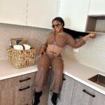 Reginae Carter Instagram - I Did Something Big today🎊🎊 I Got The Keys 🔑 The Keys 🔑 The Keys🔑 Cheers To New Beginnings 🥳🥳 Los Angeles, California