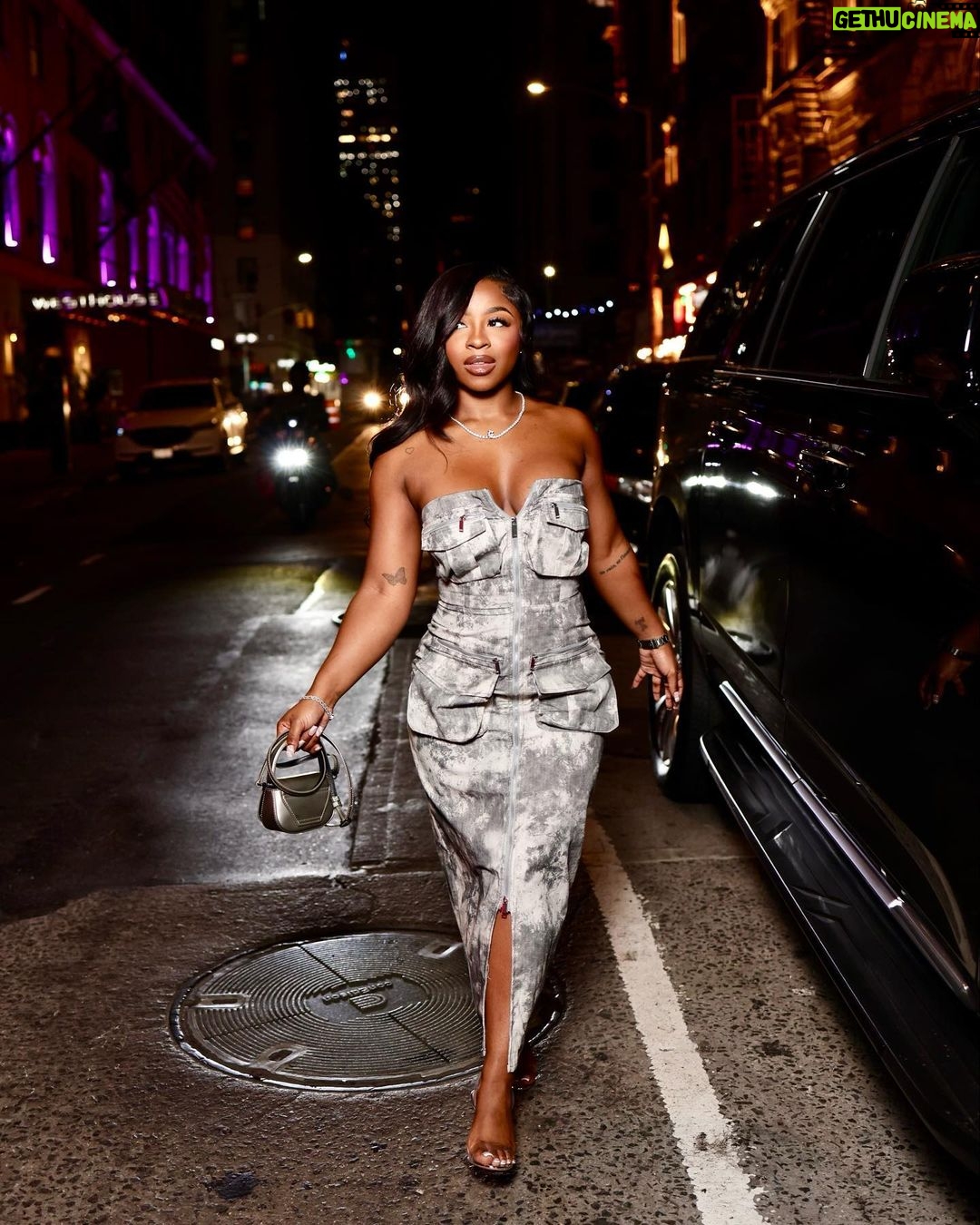 Reginae Carter Instagram - And I'm on these b**tches neck 'til they tap out 😏 📸 @4shots.iv New York City