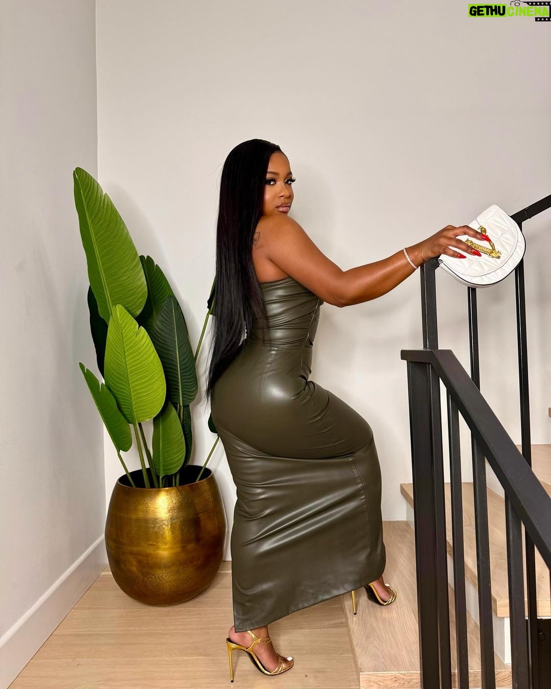 Reginae Carter Instagram - 🥂#ToastWithMoet