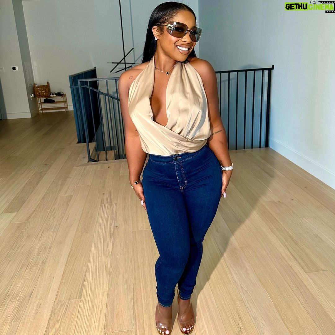 Reginae Carter Instagram - I’m the hype , Nah Y’all ain’t gotta hype me💋
