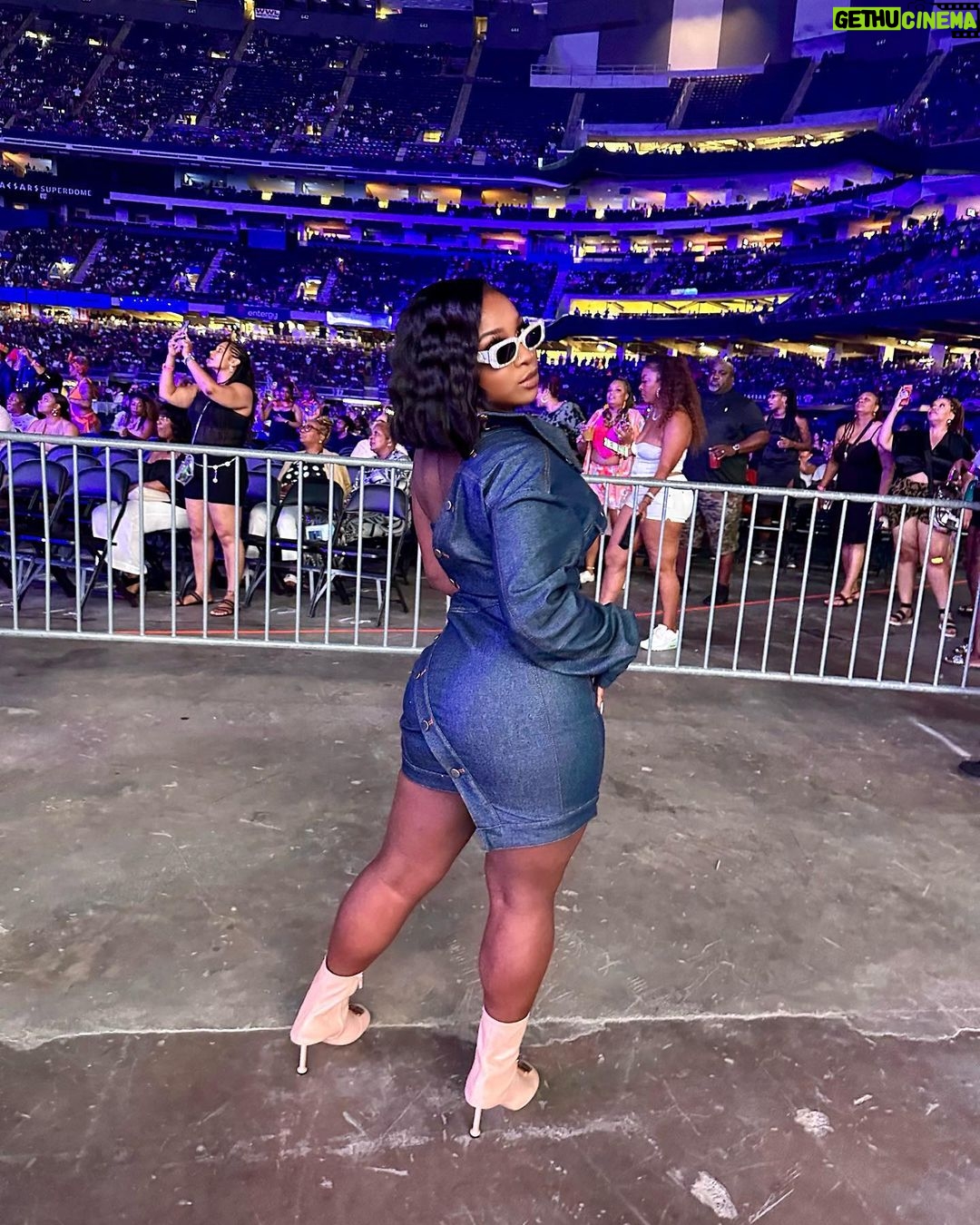 Reginae Carter Instagram - About Last Night 🔥🔥 #Essencefest2023