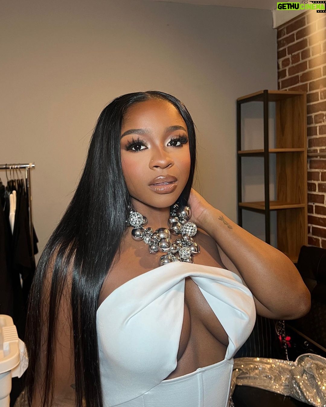 Reginae Carter Instagram - Life Is Great , I can’t complain ‼️😎