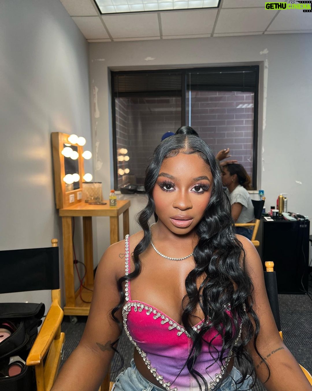 Reginae Carter Instagram - Just enjoy the slide 💜*Swipe* Makeup @ohkeliyah Hair @glammoroushair