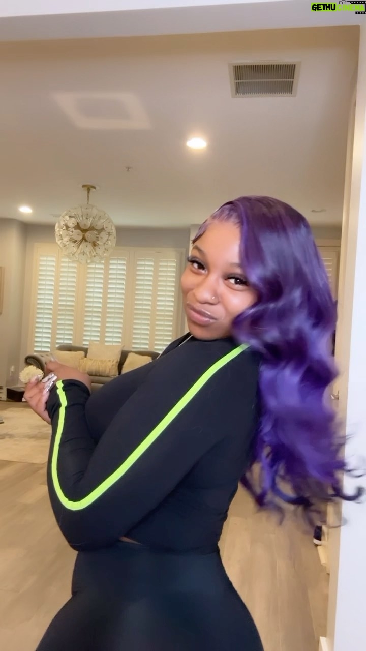 Reginae Carter Instagram - Purple is in💜💜💜😍 @iam_jonathan_ just slayed my hair 🥰🥰🥰🥰 I love itttttt‼️‼️‼️