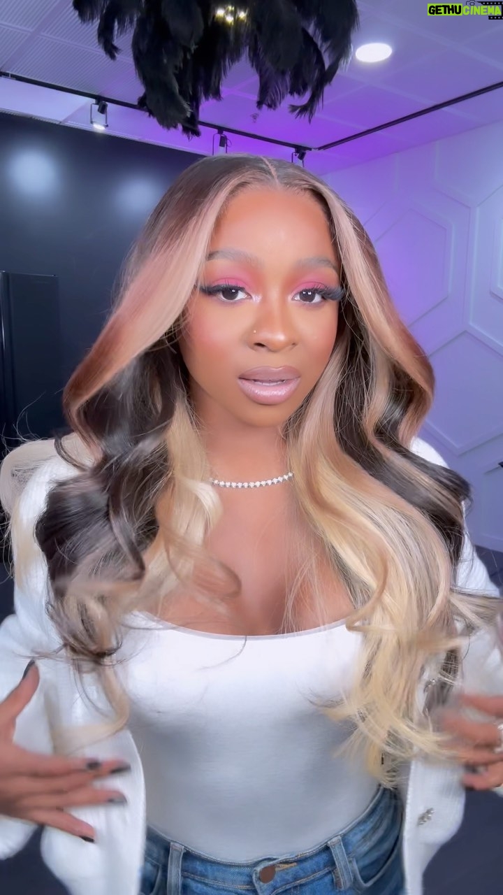 Reginae Carter Instagram - Keep it a stack ‼️ This Glam is Itttt🥰 Hair @jasmine.dior Makeup @kyliejnoel